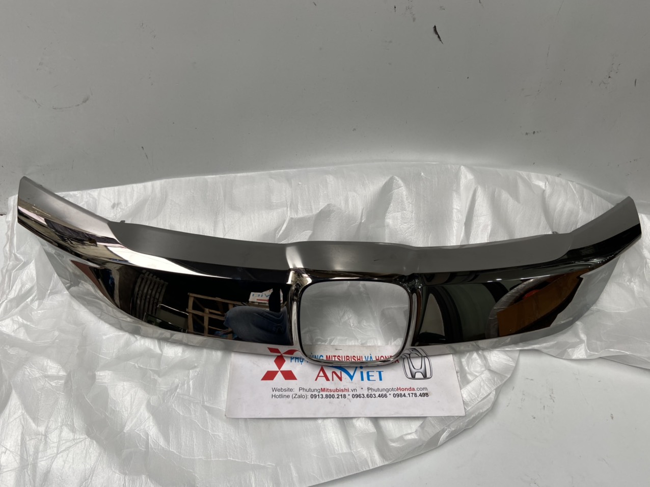 Mặt ca lăng xe Honda HRV